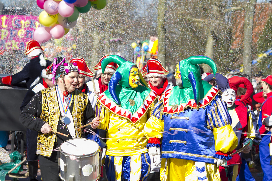 How to Party Like the Dutch at Carnaval Student World Online
